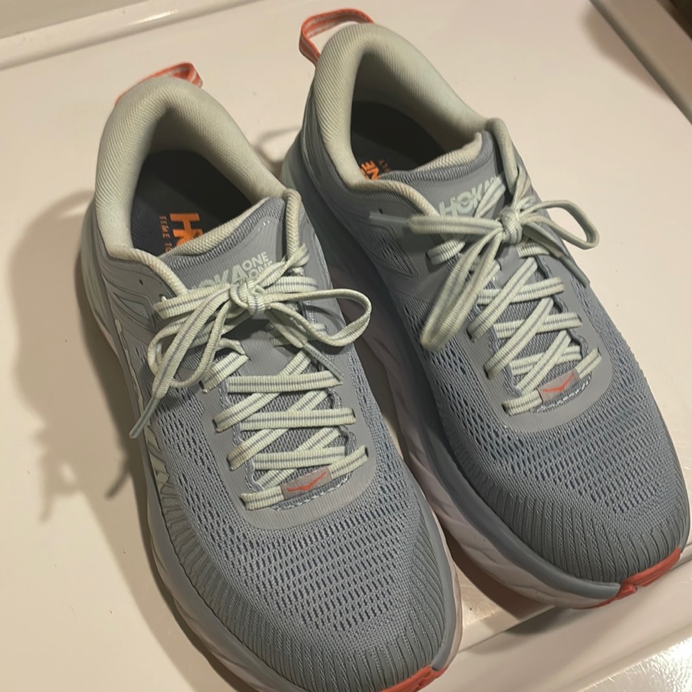 Like new HOKA sneakers